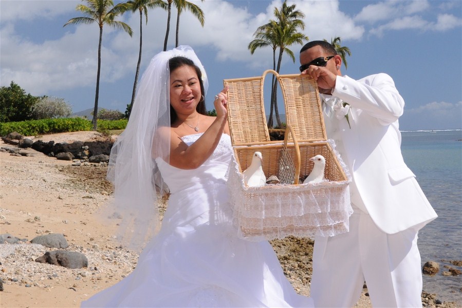 Top 10 Wedding Traditions from Around the World