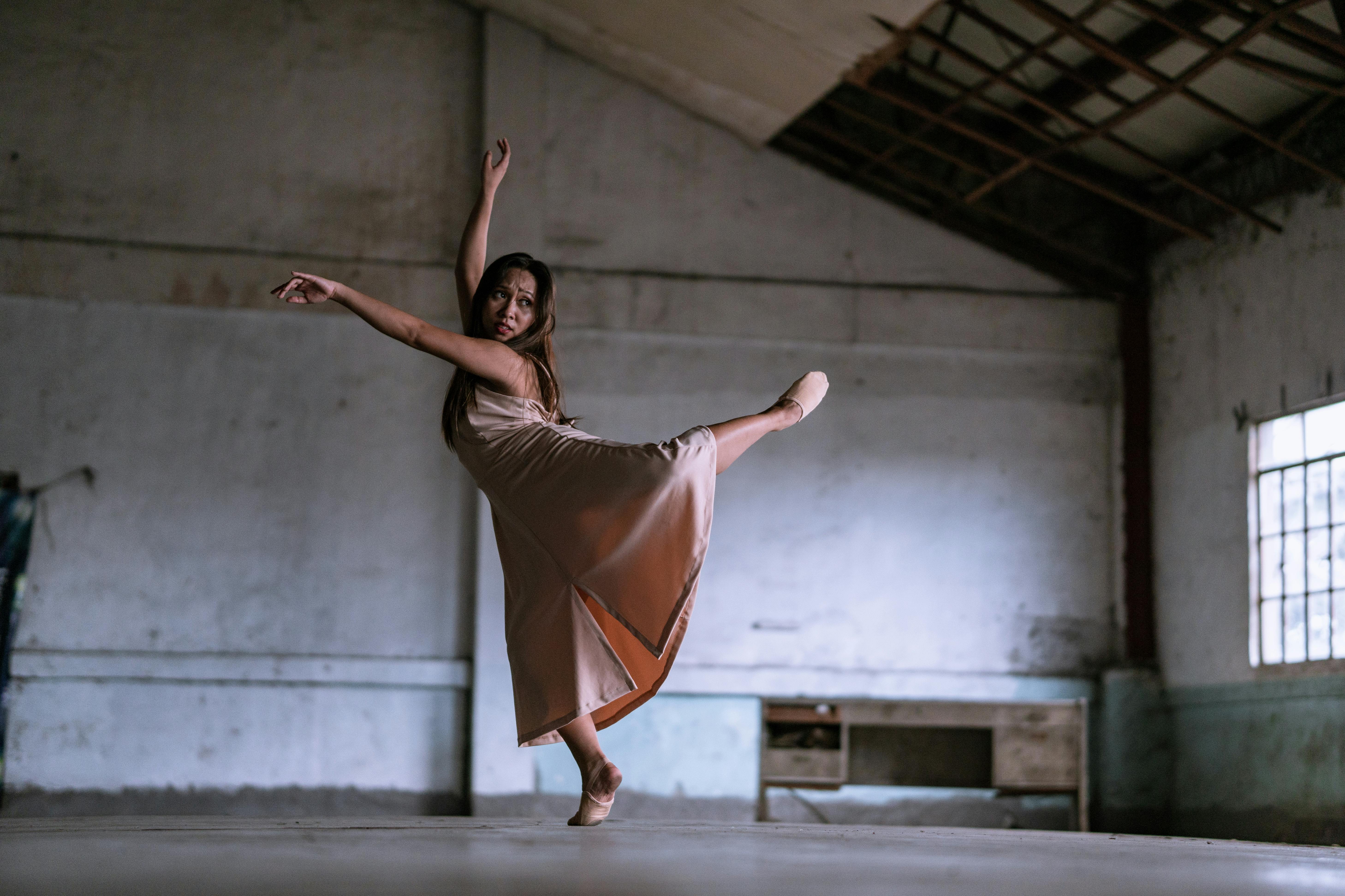 Woman Dancing · Free Stock Photo