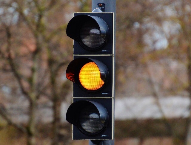 yellow stoplight