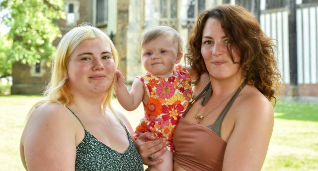 UKs youngest grandmothers: Woman welcomes grandchild at age 33