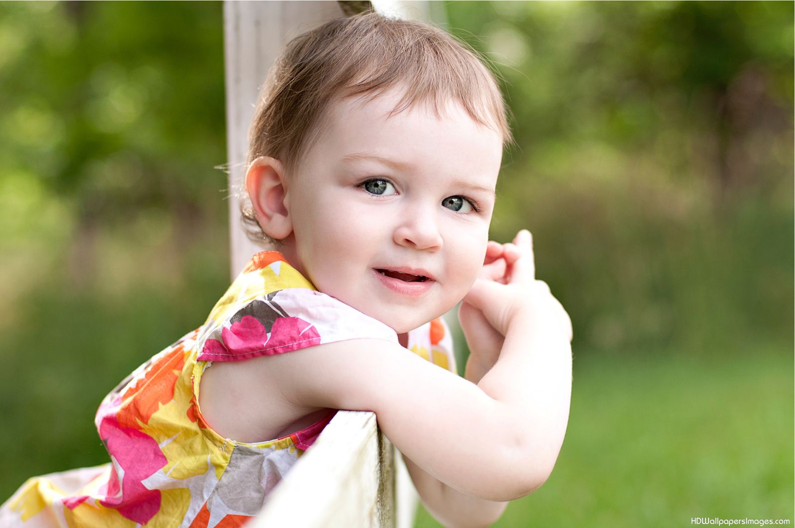 Smiling Girl Photos, Download The BEST Free Smiling Girl Stock Photos & HD  Images