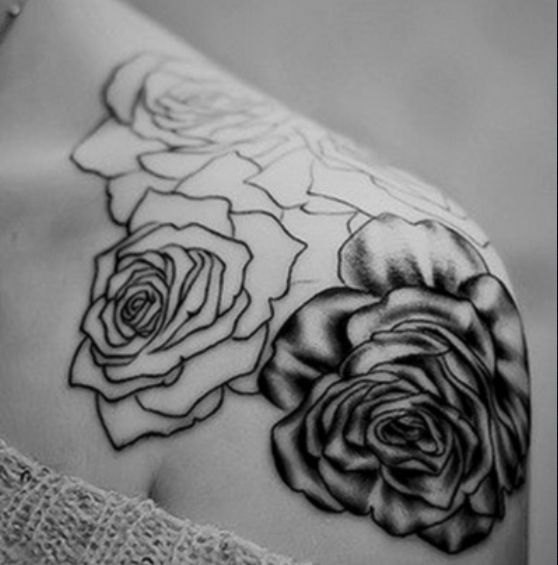 Rose tattoo on shoulder, black and white | Tattoos/piercings 