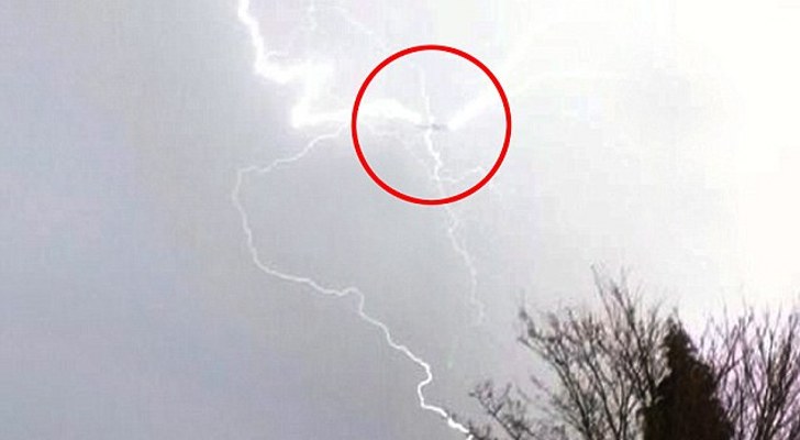 Mysterious Object Captured in Lightning Strike - Rare Atmospheric Phenomenon