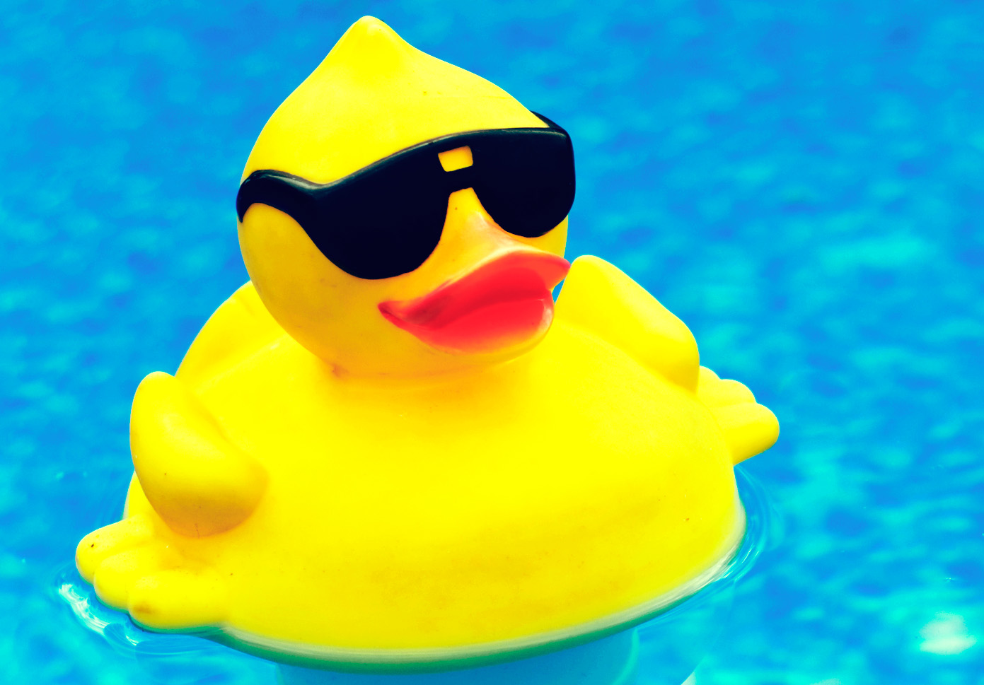 Big Inflatable Yellow Duck With Sunglasses - Channal Inflatables