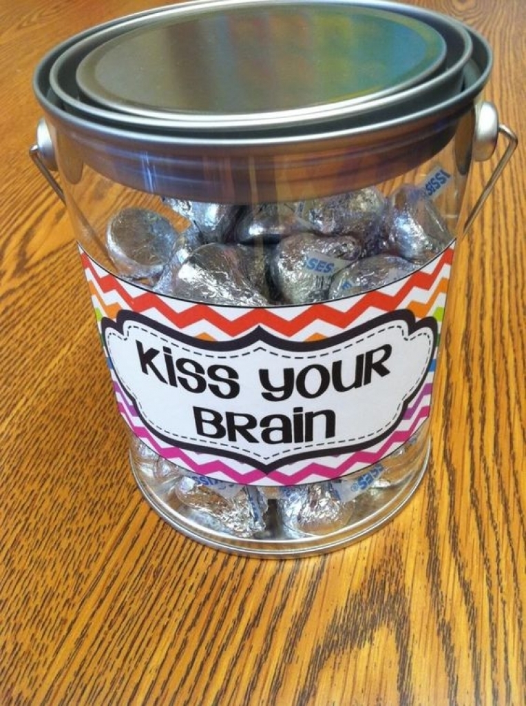 Kiss Your Brain Clipart 
