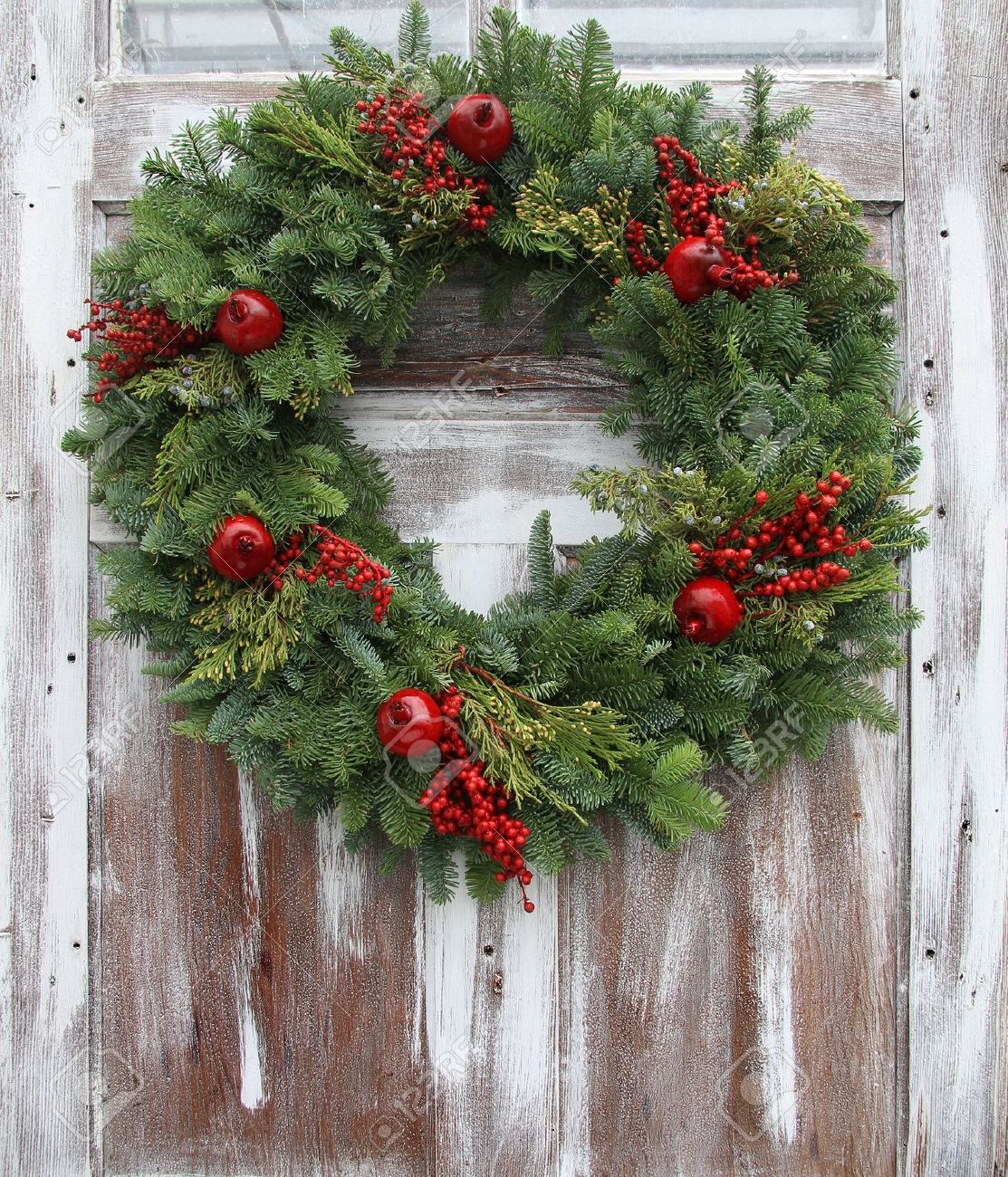 christmas wreath on a door - Clip Art Library
